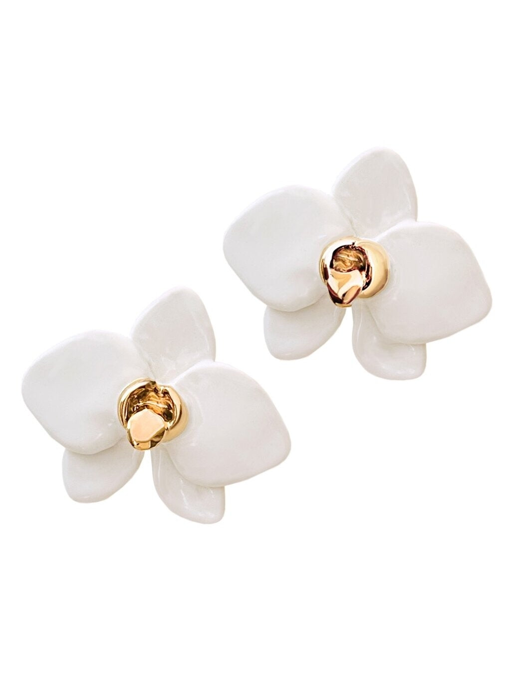 Valged keraamilised orhideekõrvarõngad – õrn lilleline stiil