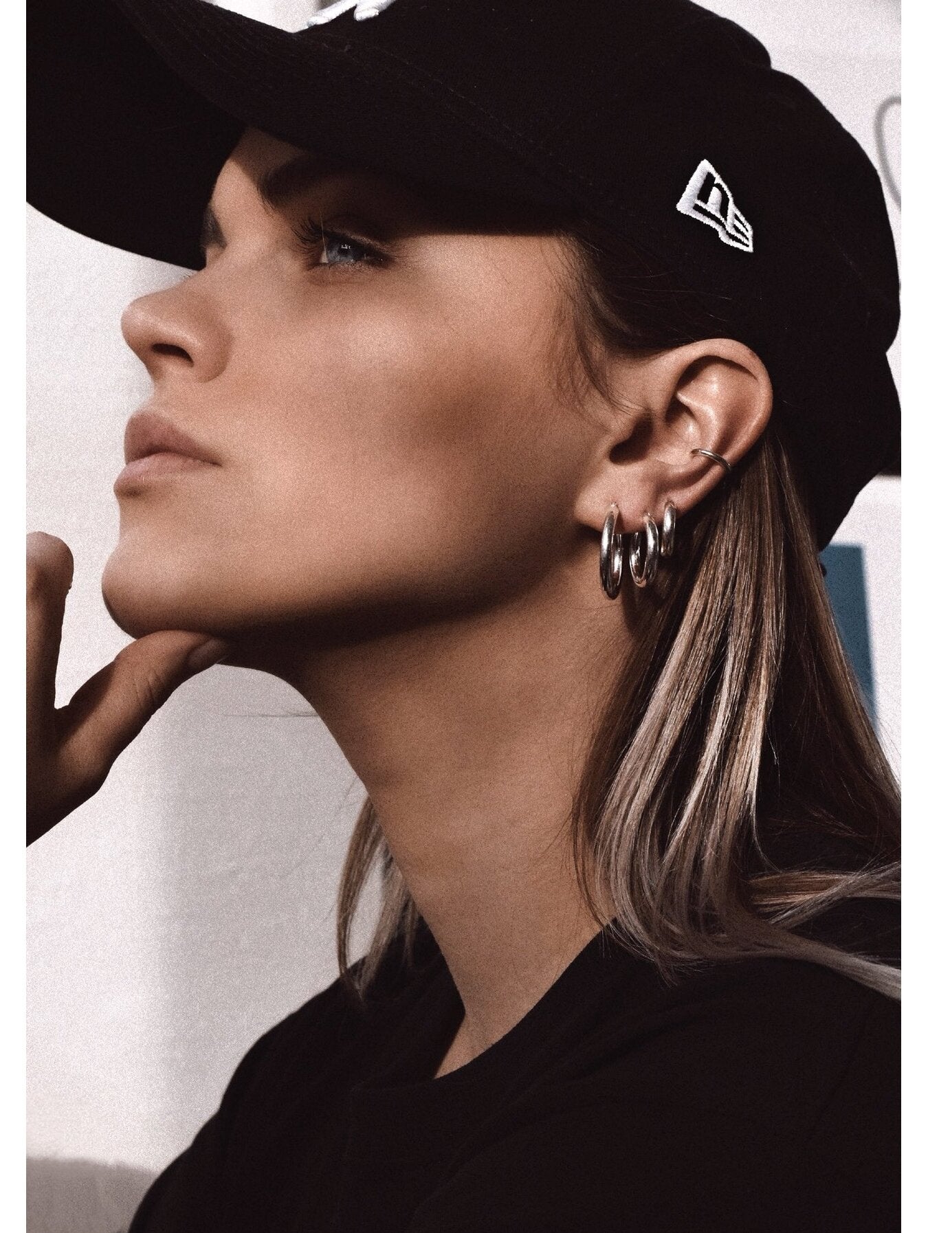 Django Silver Hoop Earrings – Contemporary Style