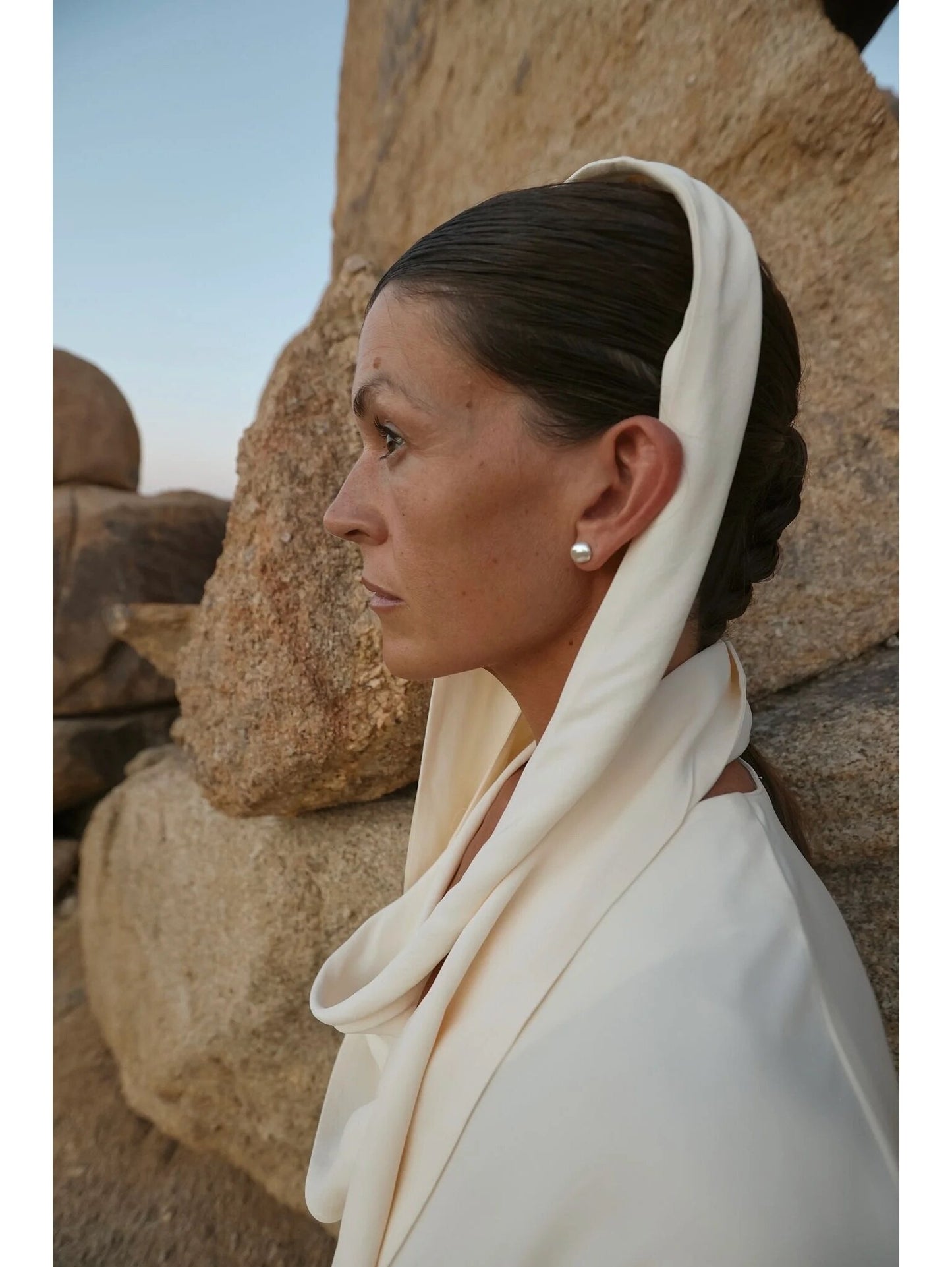 Keshi pērļu kniedīšu auskari – dabīga elegance