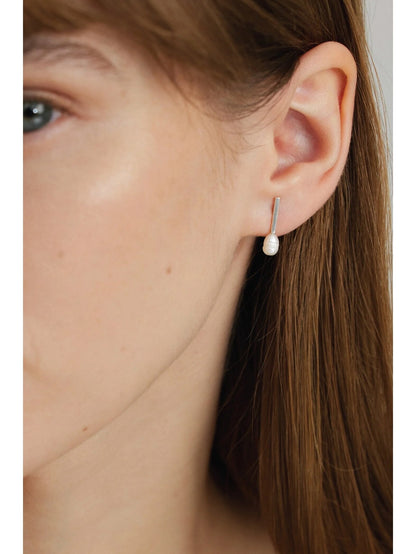 Pearl Diver auskars ar sudraba joslu – elegance