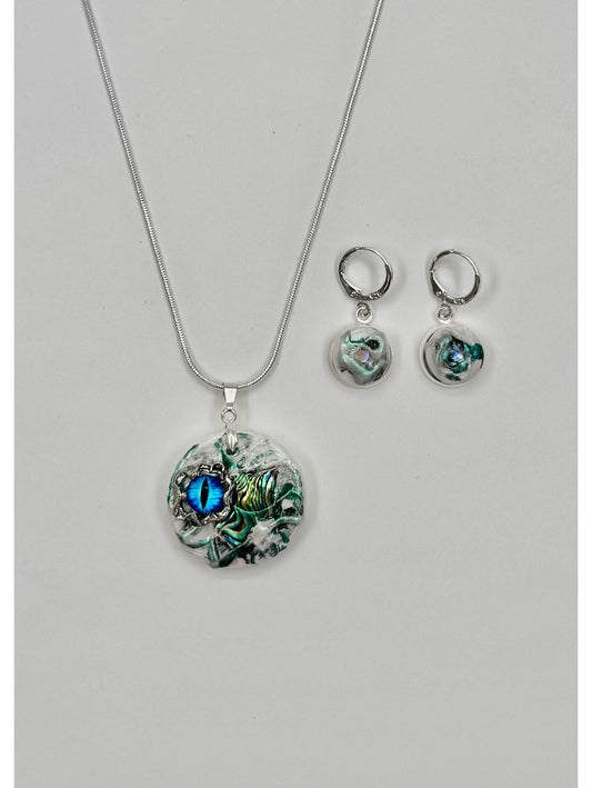 Porcelāna rotas – pūķa acu iedvesma