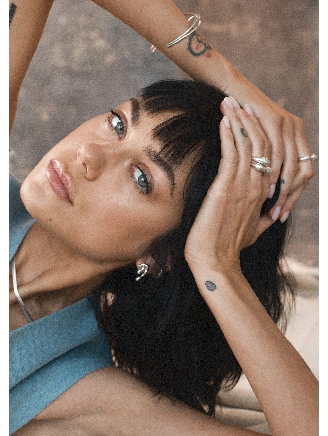 Sudraba piliena auskari – minimālisma elegance