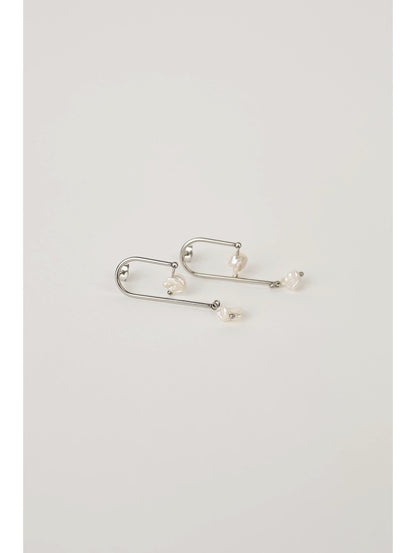 Kabantie pērļu auskari – klasiska elegance