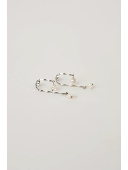 Kabantie pērļu auskari – klasiska elegance